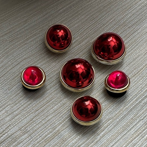 Croc Charms Red Bubbles (Unbranded) - Picture 3 of 5